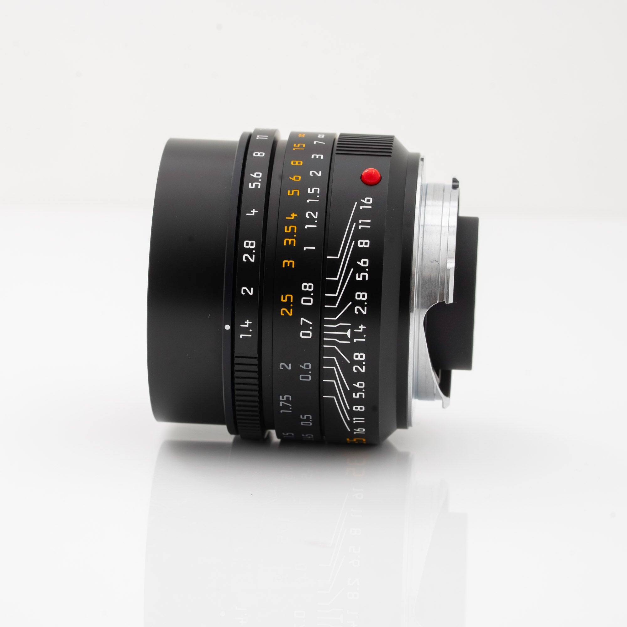 Leica 35mm f/1.4 Summilux-M ASPH Lens, Black #11726 (2022 Version)